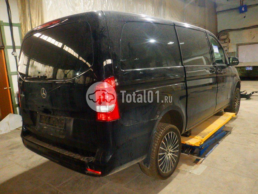 Фото Mercedes-Benz V-класс 16