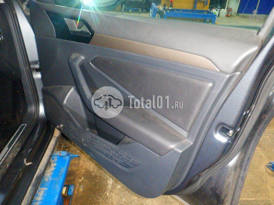 Фото Volkswagen Jetta 24