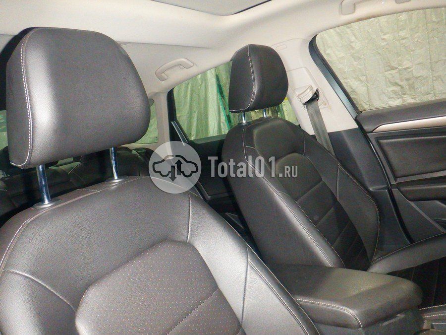 Фото Volkswagen Jetta 28