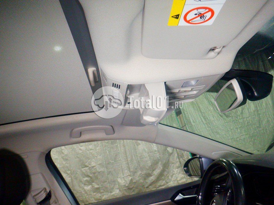 Фото Volkswagen Jetta 40