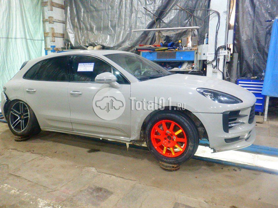 Фото Porsche Macan 12