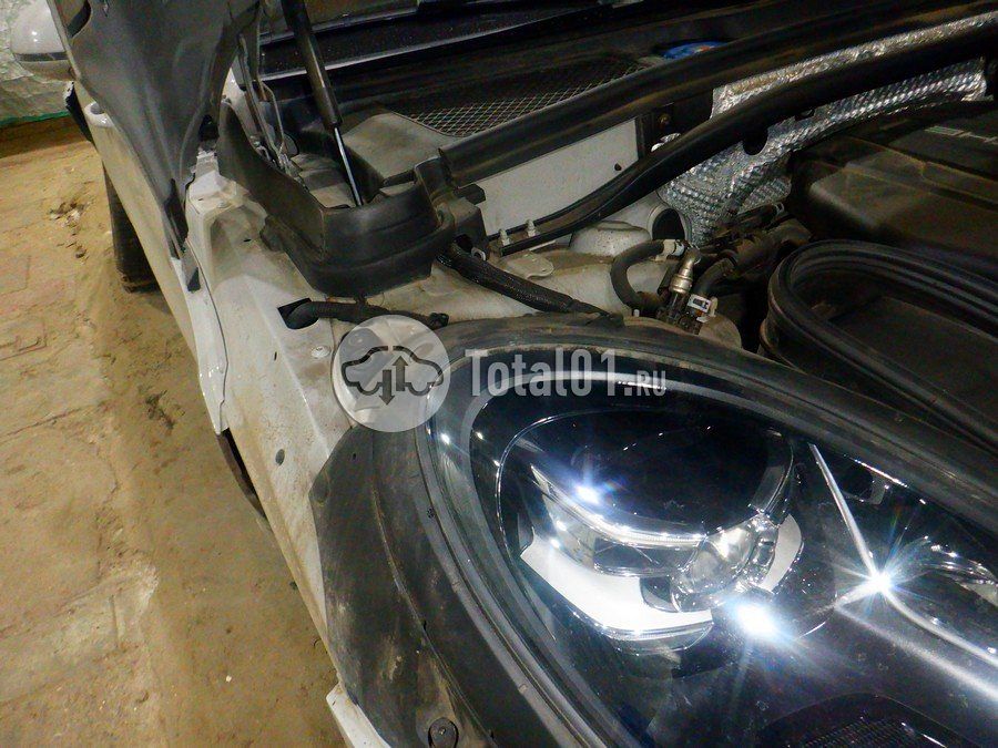 Фото Porsche Macan 210