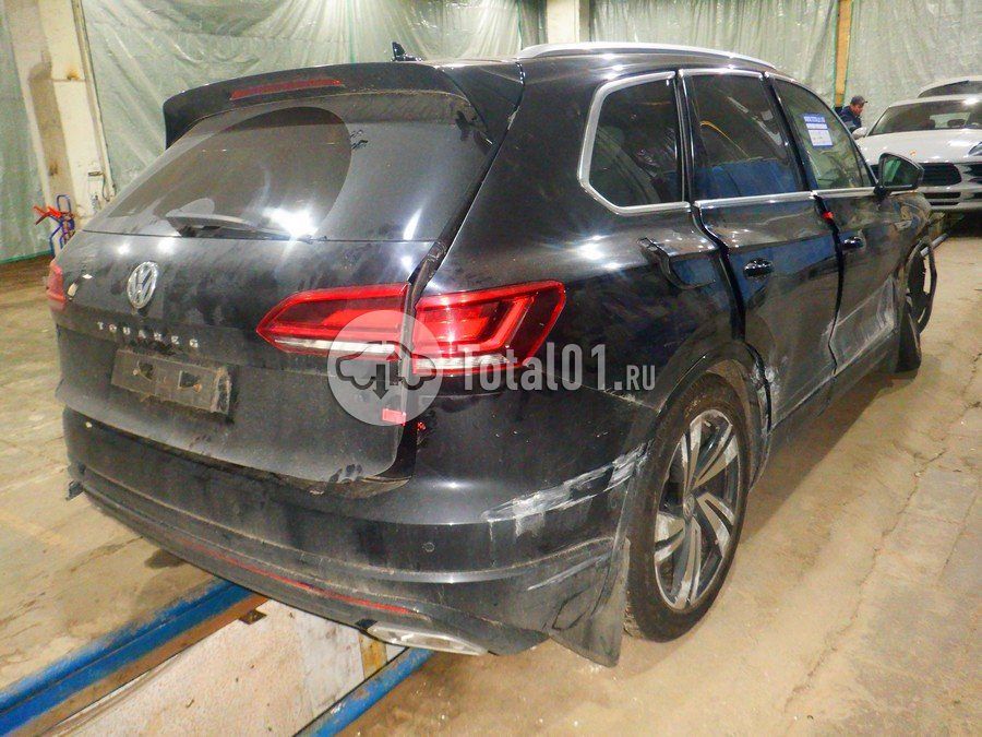 Фото Volkswagen Touareg 14