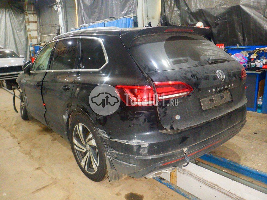 Фото Volkswagen Touareg 16