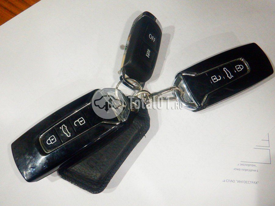 Фото Volkswagen Touareg 20