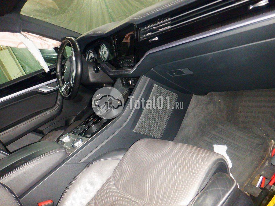 Фото Volkswagen Touareg 26