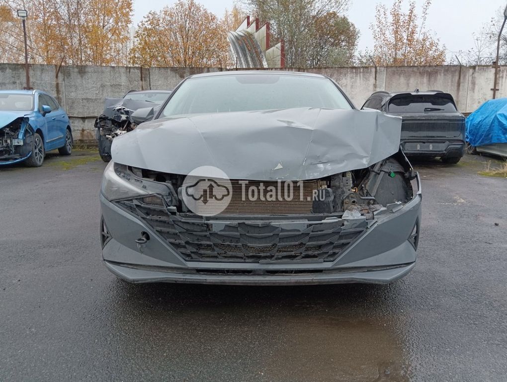 Фото Hyundai Elantra 8