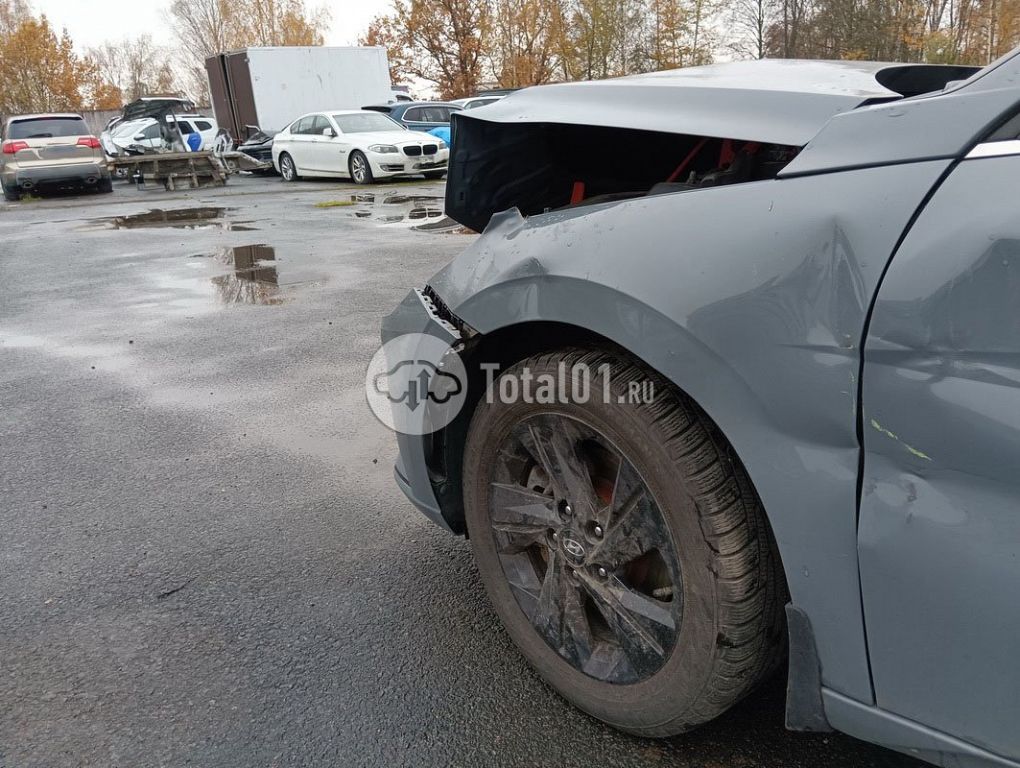 Фото Hyundai Elantra 30