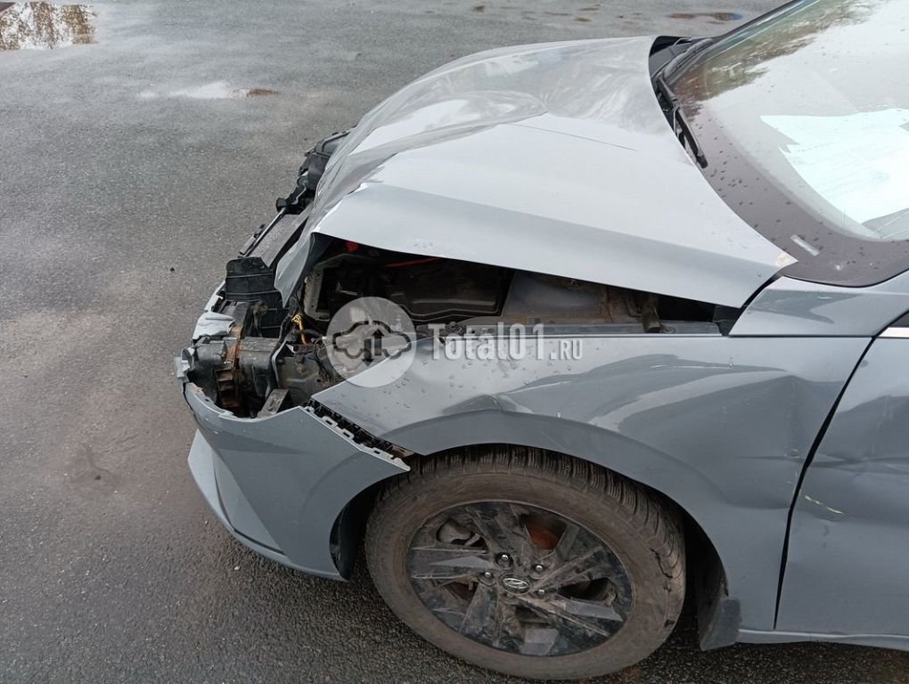 Фото Hyundai Elantra 38