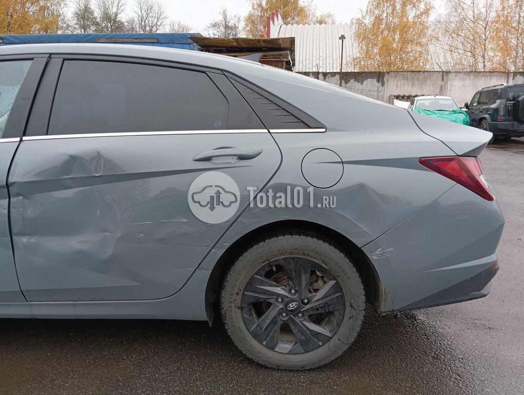 Фото Hyundai Elantra 40