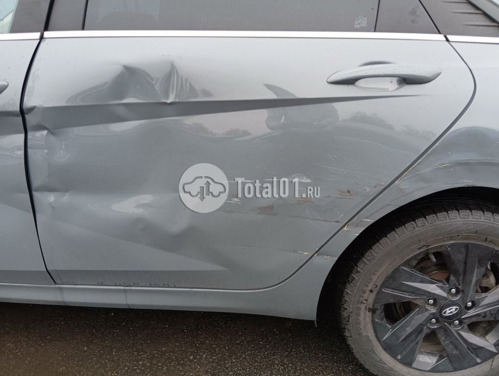 Фото Hyundai Elantra 42