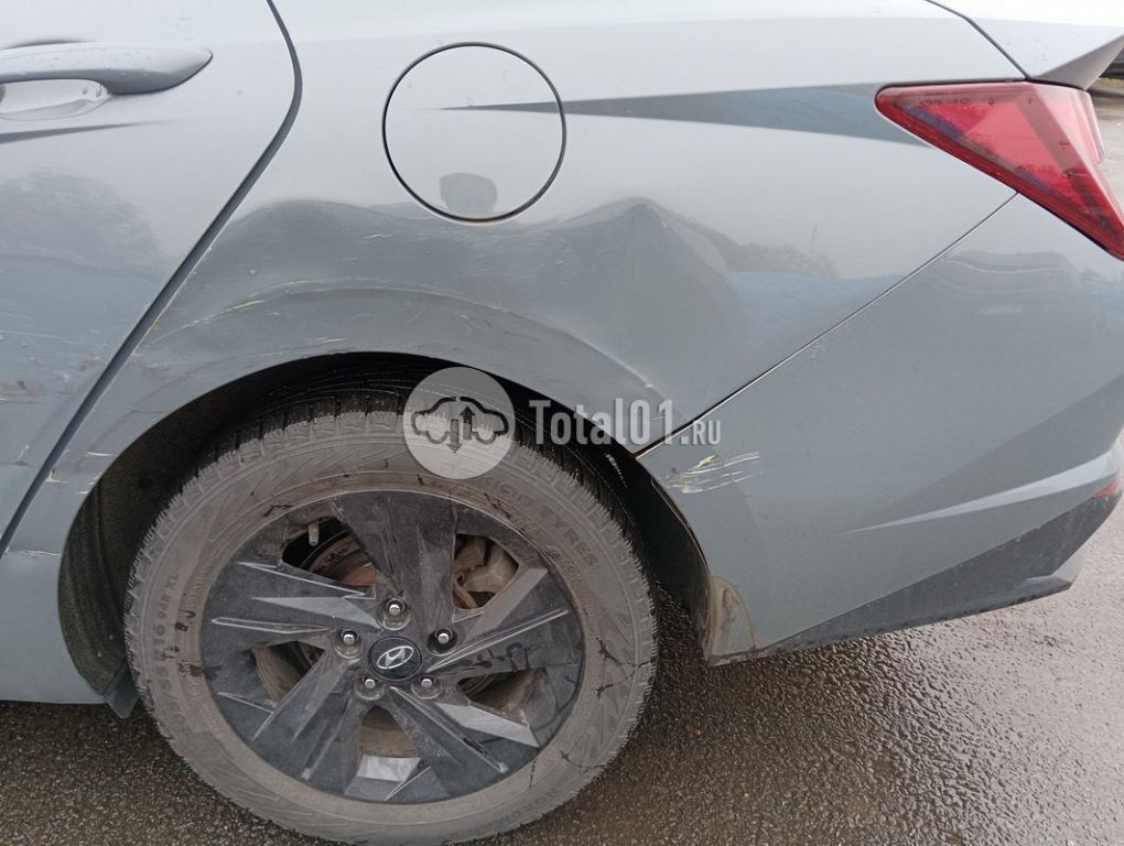 Фото Hyundai Elantra 44