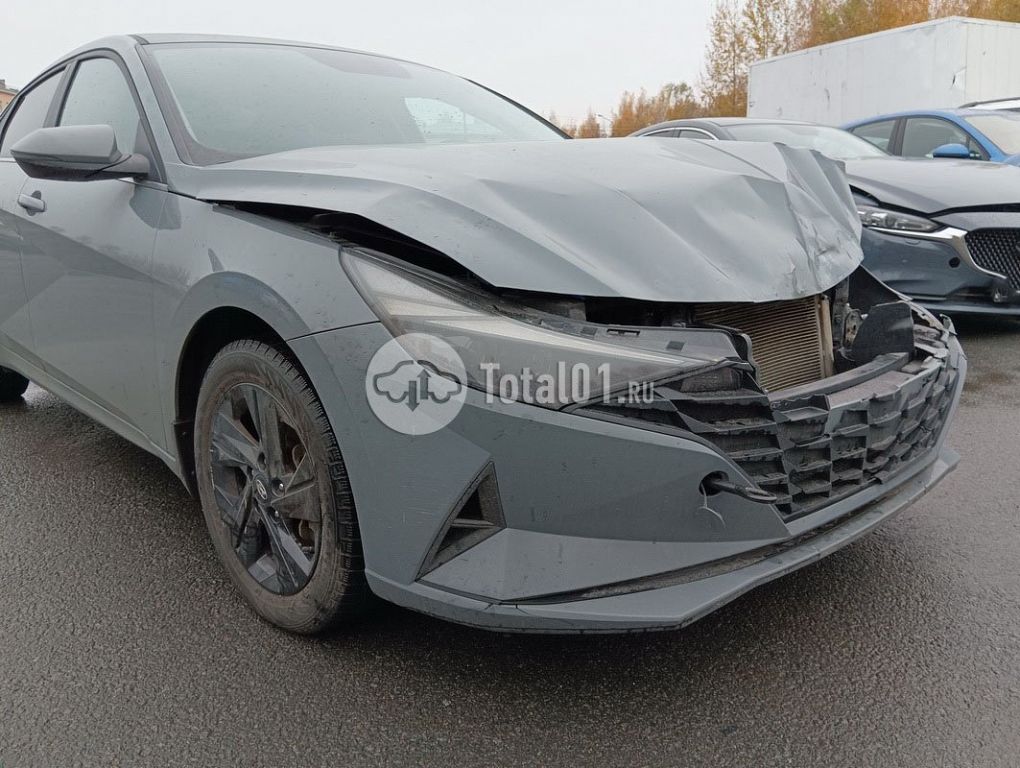 Фото Hyundai Elantra 72