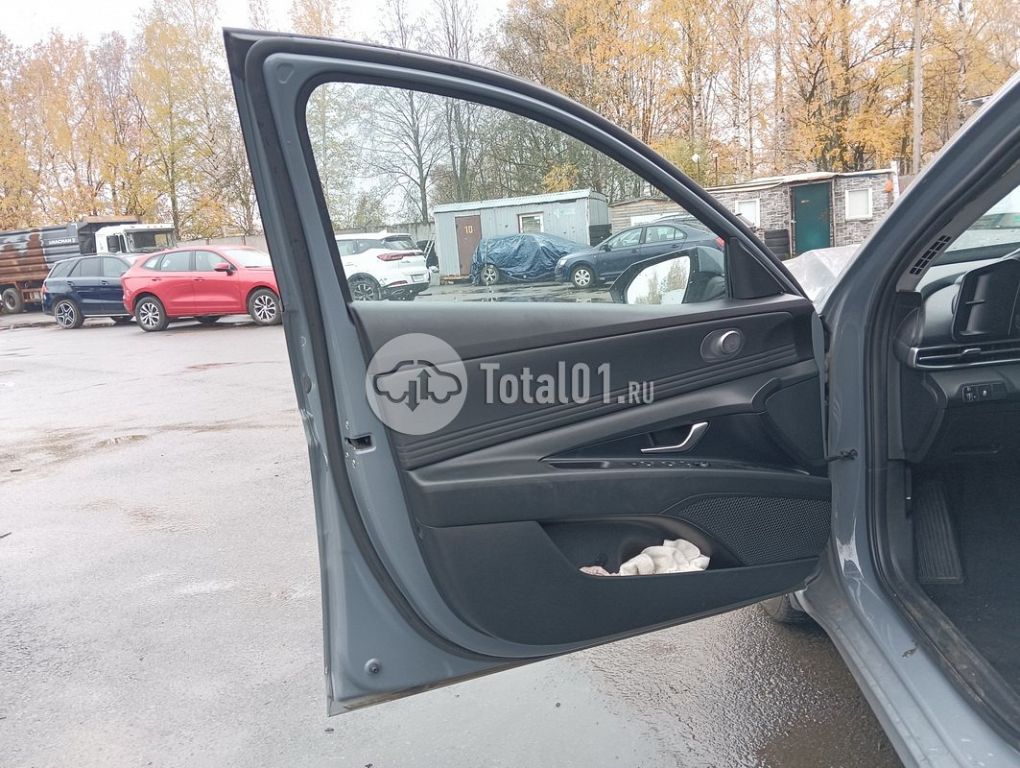 Фото Hyundai Elantra 100