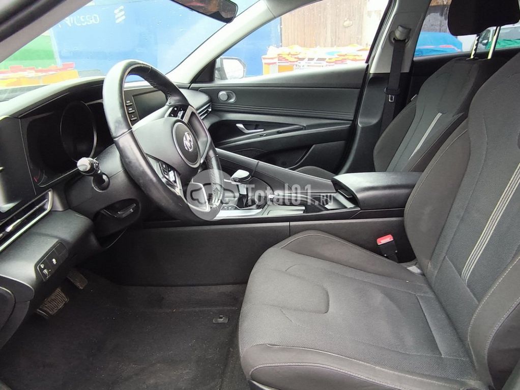 Фото Hyundai Elantra 106