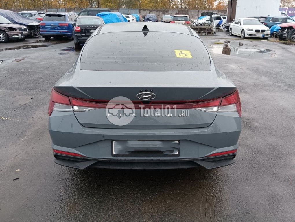 Фото Hyundai Elantra 114