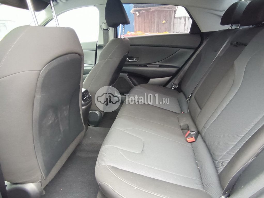 Фото Hyundai Elantra 120