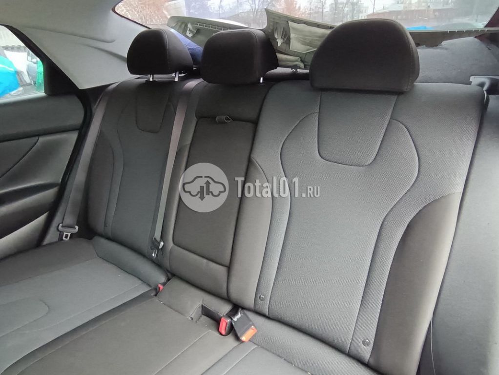 Фото Hyundai Elantra 122