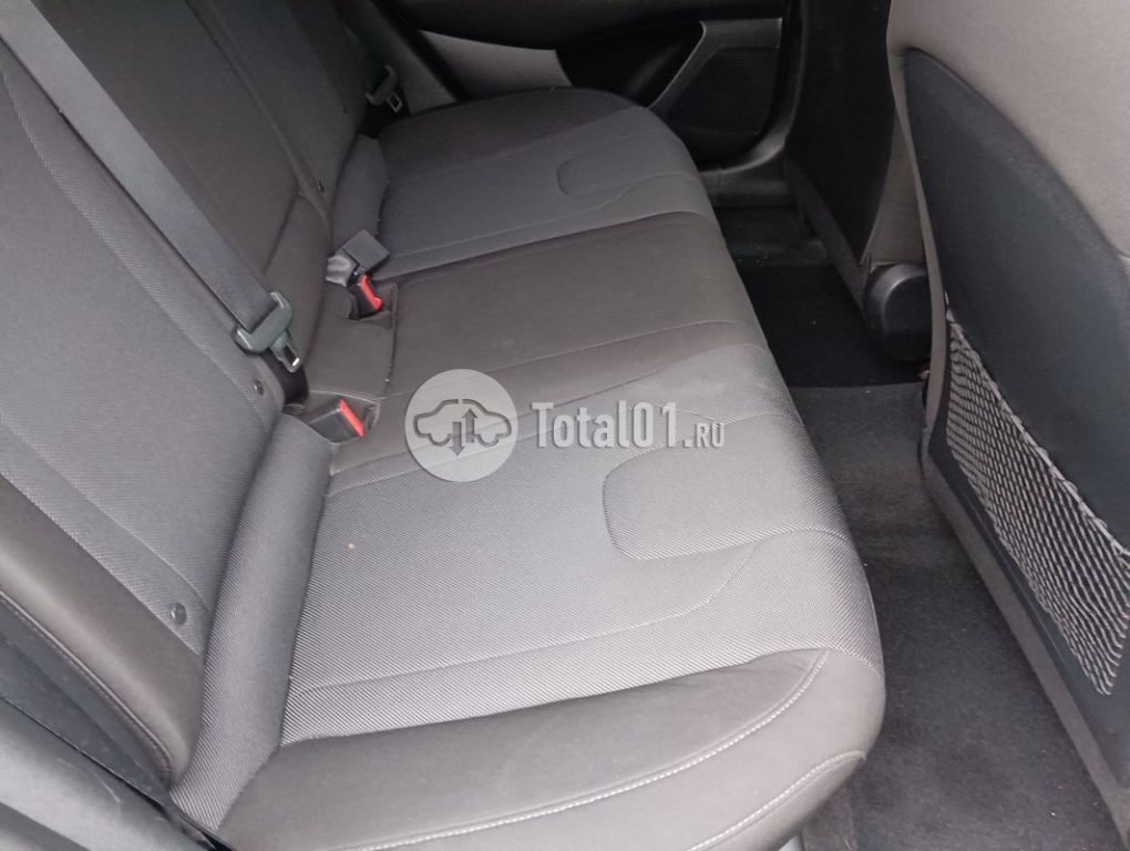 Фото Hyundai Elantra 144