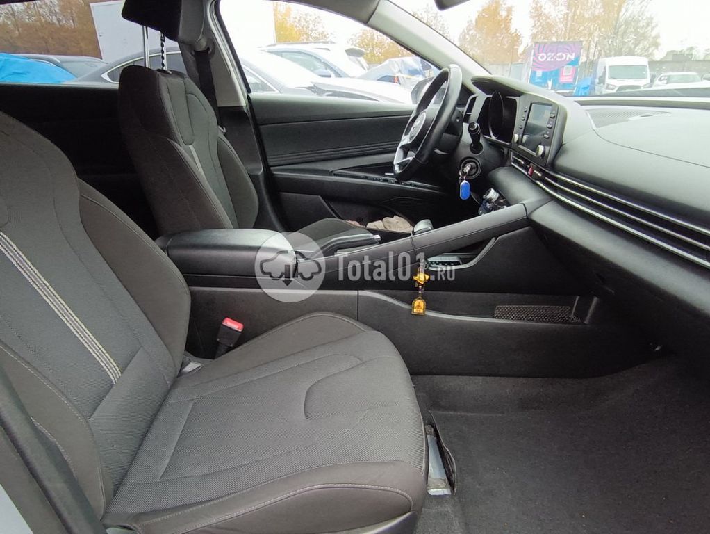 Фото Hyundai Elantra 160