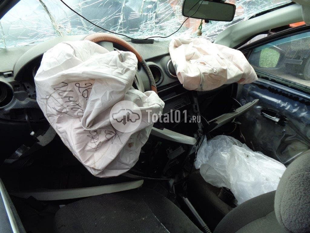 Фото Nissan Almera 20