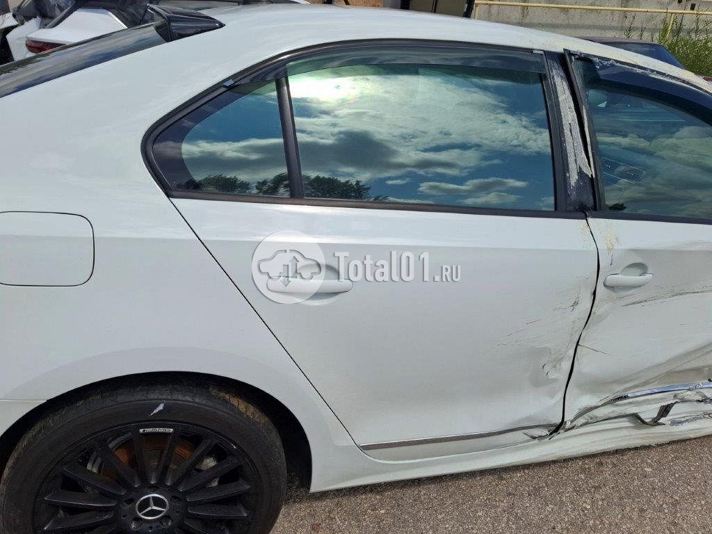 Фото Volkswagen Jetta 14