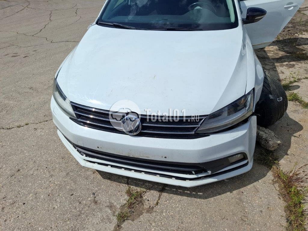 Фото Volkswagen Jetta 32
