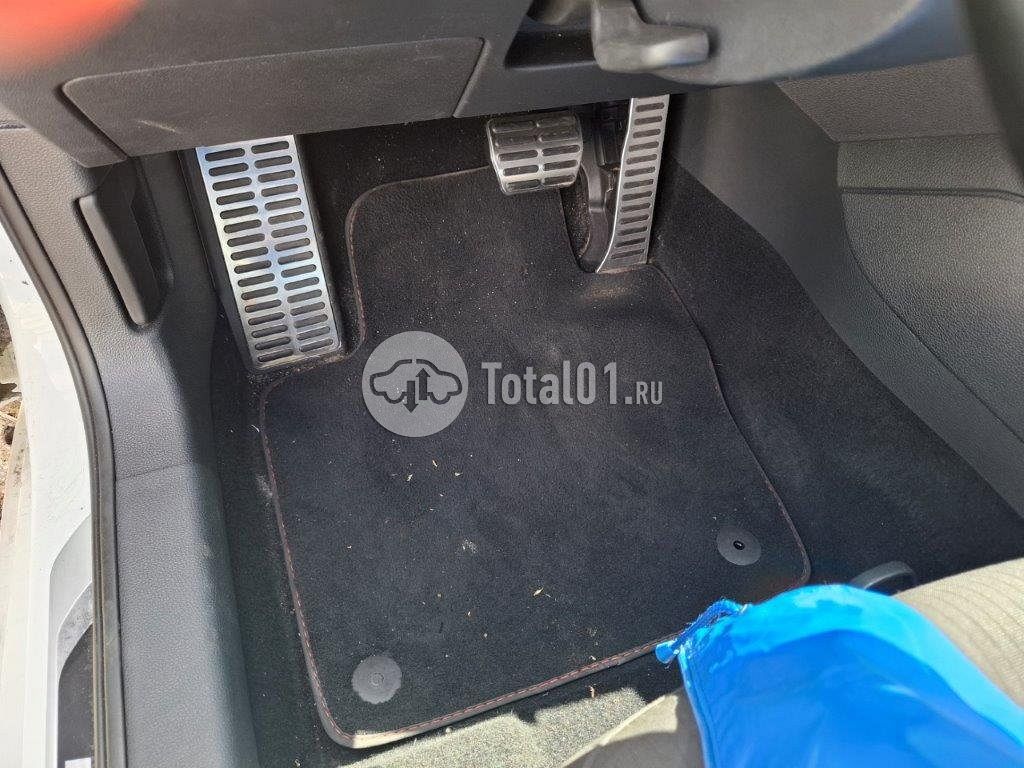 Фото Volkswagen Jetta 76