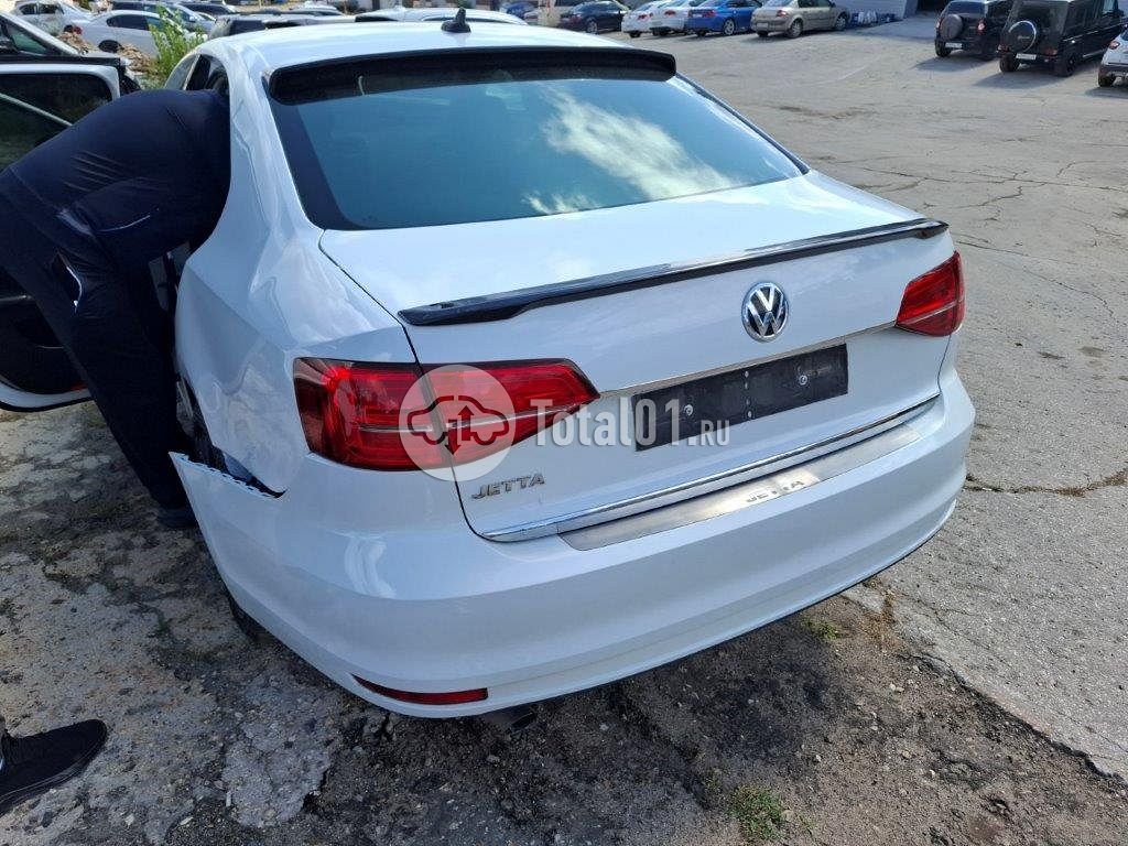 Фото Volkswagen Jetta 120