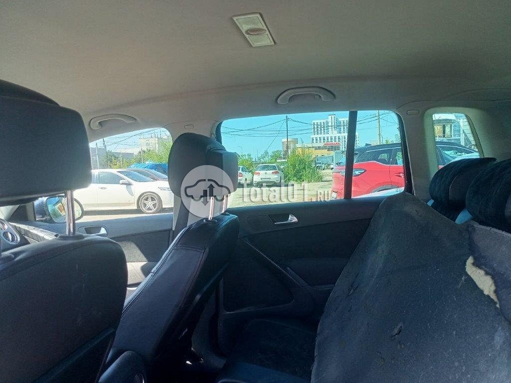 Фото Volkswagen Tiguan 30