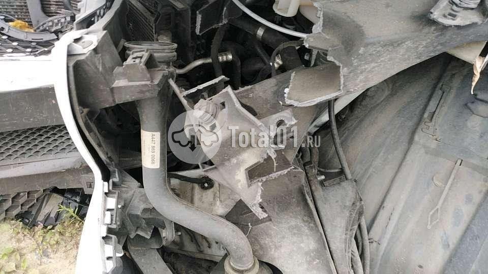 Фото Mercedes-Benz V-класс 80