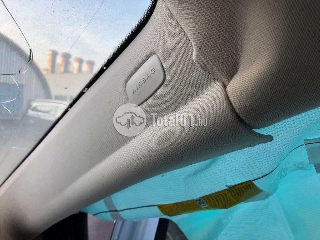 Фото Mercedes-Benz V-класс 440