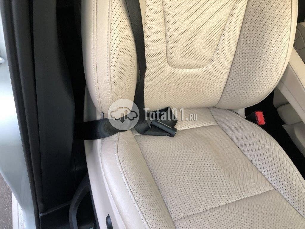 Фото Mercedes-Benz V-класс 448