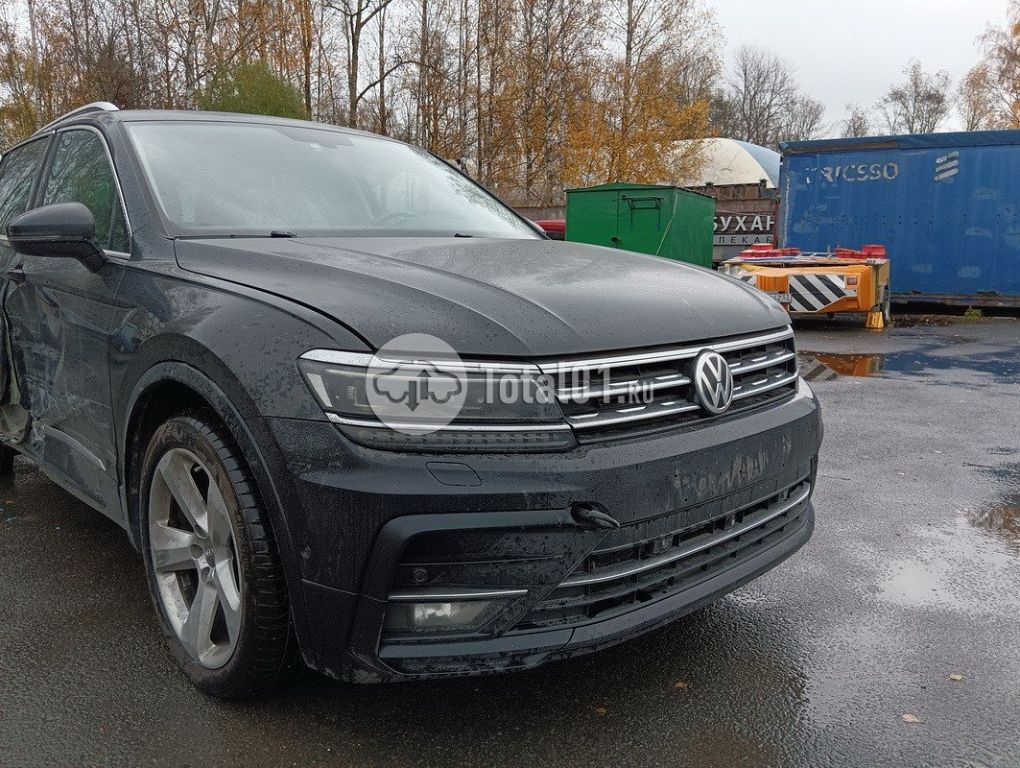 Фото Volkswagen Tiguan 12