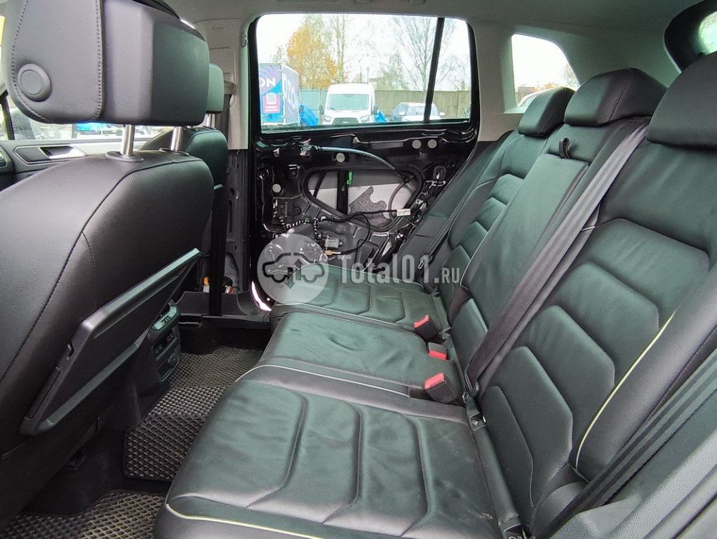 Фото Volkswagen Tiguan 90