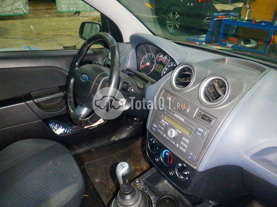 Фото Ford Fiesta 30