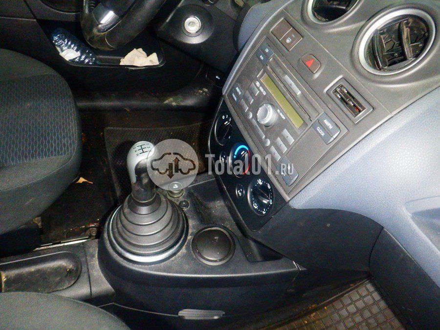 Фото Ford Fiesta 32