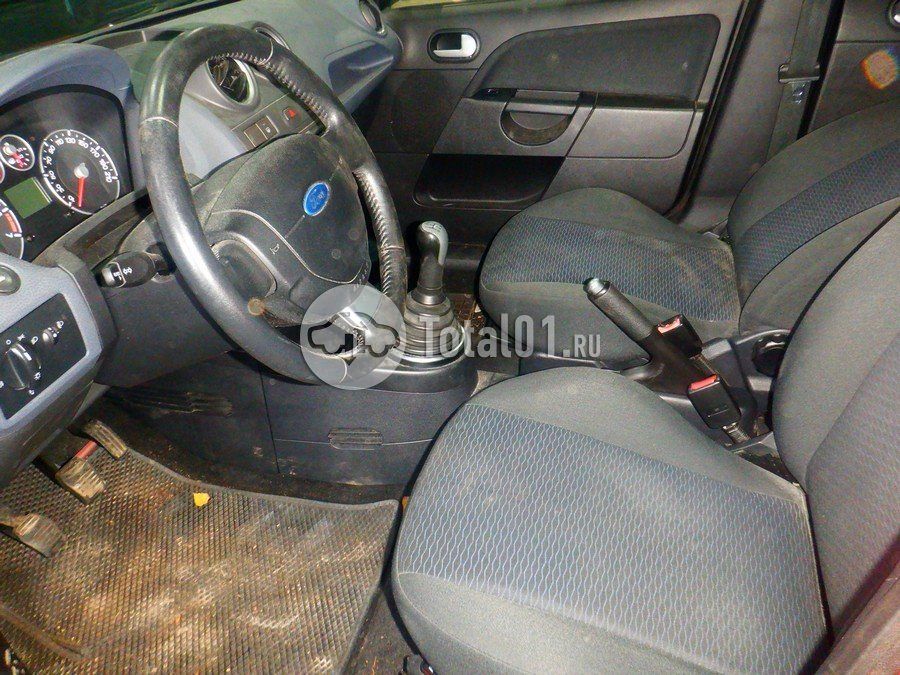 Фото Ford Fiesta 58