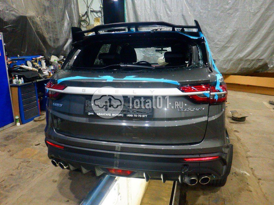 Фото Geely Coolray 14