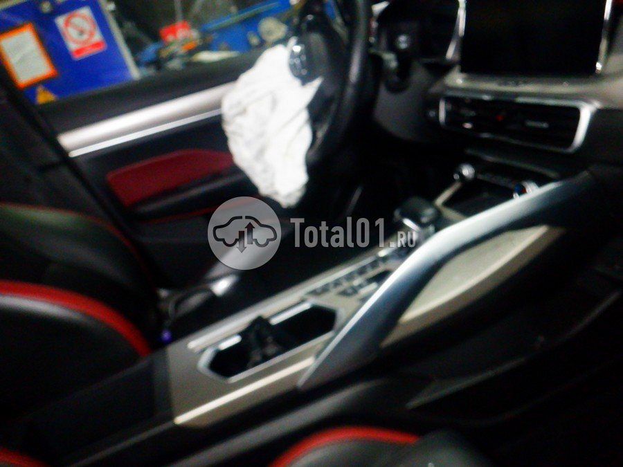 Фото Geely Coolray 36