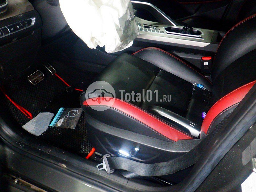 Фото Geely Coolray 54