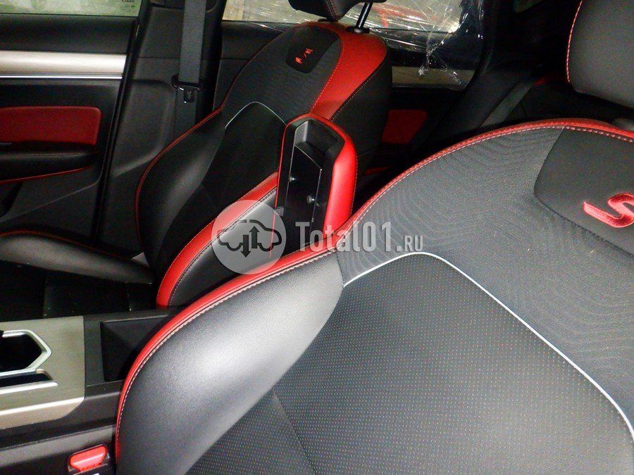 Фото Geely Coolray 58