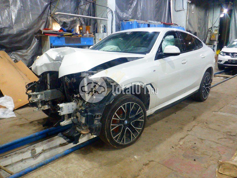 Фото BMW X6 10