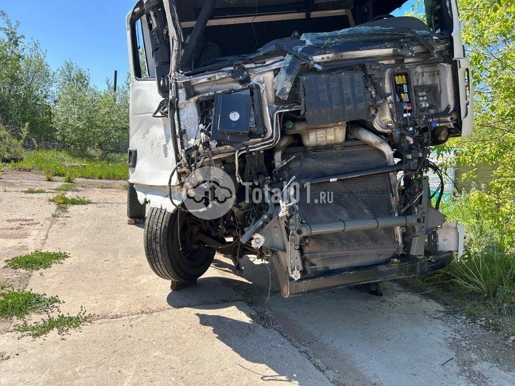 Фото Sitrak C7H 6