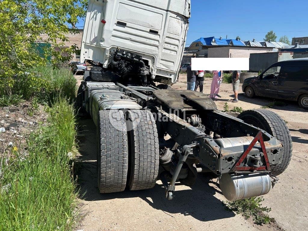 Фото Sitrak C7H 48