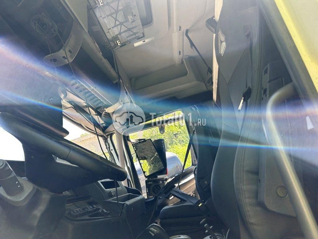 Фото Sitrak C7H 172