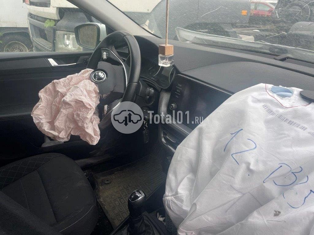 Фото Skoda Rapid 14