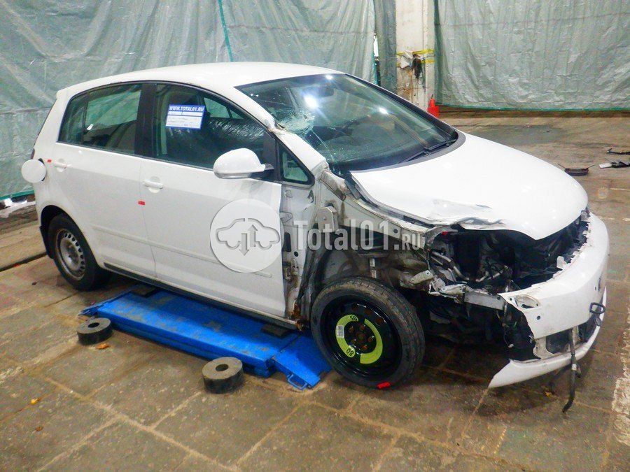 Фото Volkswagen Golf Plus 8