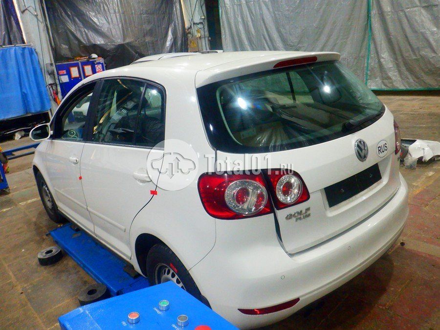 Фото Volkswagen Golf Plus 14