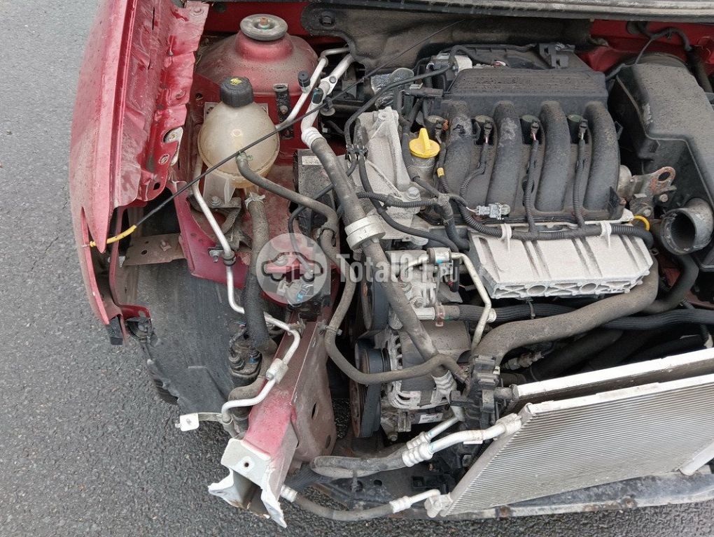 Фото Renault Logan 76